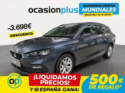 Usado Seat Leon ST Style 110 CV (80 kW) 2023 Gris Familiar