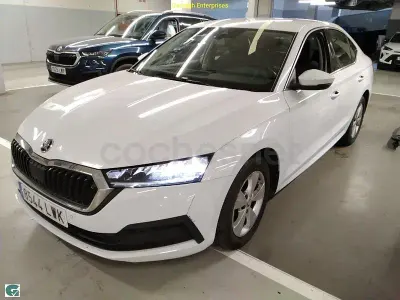 Occasion Skoda Octavia Ambition 115 PK (84 kW) 2022 Wit Sedan