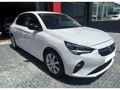 Usado Opel Corsa Elegance 75 CV (55 kW) 2020 Blanco Utilitario