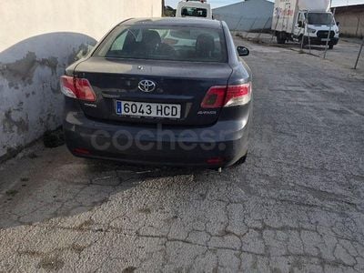 Usado Toyota Avensis Advance 147 CV (108 kW) 2011 Gris / plata Familiar