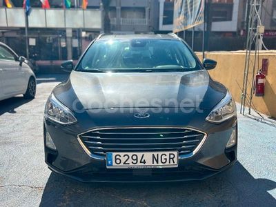 Usado Ford Focus Trend 120 CV (88 kW) 2019 Gris / plata Familiar