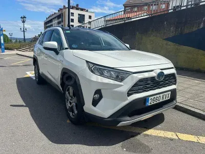 Usado Toyota RAV4 Hybrid Advance 218 CV (160 kW) 2019 Blanco SUV