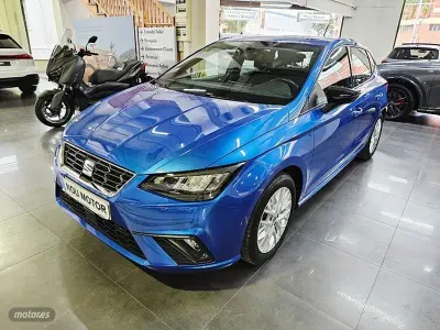 Usado Seat Ibiza FR 115 CV (84 kW) 2025 Azul Utilitario
