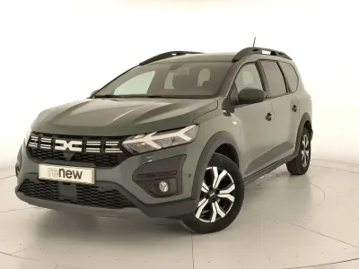 Usado Dacia Jogger Expression 110 CV (80 kW) 2024 Verde Monovolumen