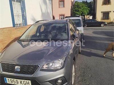 Usado Seat Arona Ecomotive 95 HP (69 kW) 2017 Cinzento SUV