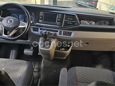 Usado VW Caravelle 204 CV (150 kW) 2022 Gris / plata Van