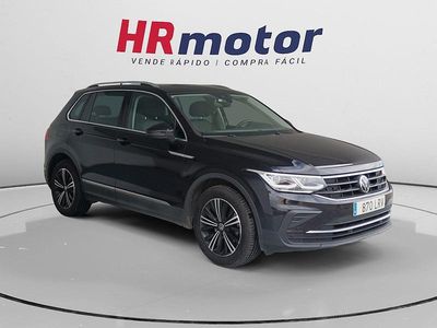 Negro Usado 2021 VW Tiguan Life SUV | 22.290 € (Buen precio)