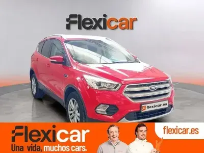Usado Ford Kuga Trend 120 CV (88 kW) 2018 Rojo SUV