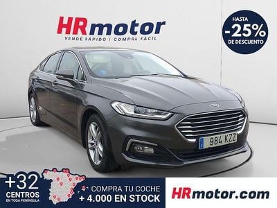 Usado Ford Mondeo Titanium 165 CV (121 kW) 2019 Gris / plata Berlina