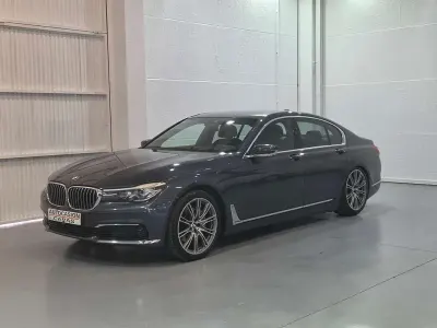 Usado BMW 730 265 CV (194 kW) 2018 Azul Berlina
