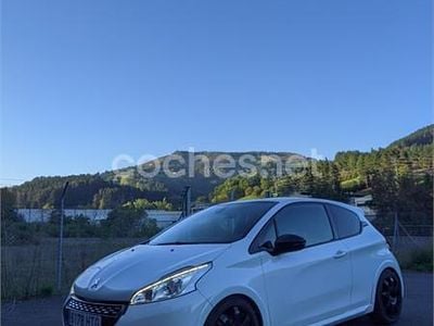 Usado Peugeot 208 GTi 200 CV (147 kW) 2013 Blanco Utilitario