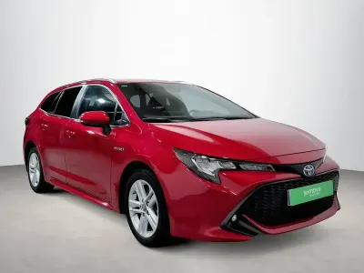 Usado Toyota Corolla Active 122 CV (89 kW) 2019 Rojo Familiar