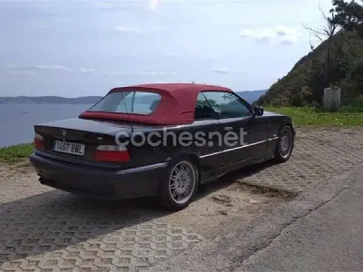 Käytetty BMW 318 Cabriolet 116 HP (85 kW) 1995 Sininen Avoauto