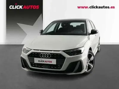 Usado Audi A1 Comfort 116 CV (85 kW) 2025 Plateado SUV
