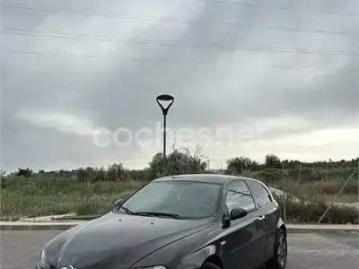 Usado Alfa Romeo 147 Impression 115 CV (84 kW) 2005 Negro Utilitario