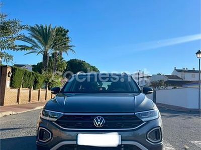 Usado VW T-Roc 150 CV (110 kW) 2023 Gris / plata SUV