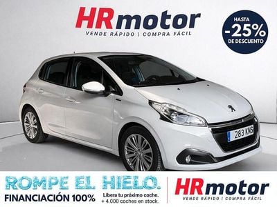 Usado Peugeot 208 Signature Sky 82 CV (60 kW) 2018 Blanco Utilitario