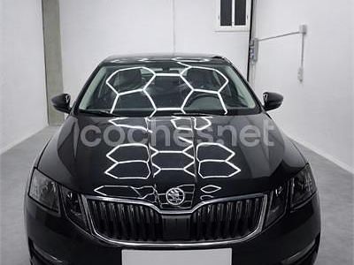 Usado Skoda Octavia Ambition 115 CV (84 kW) 2019 Negro Berlina