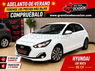 Usado Hyundai i30 95 CV (69 kW) 2019 Blanco Berlina
