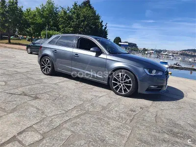 Usado Audi A3 Attraction 150 CV (110 kW) 2013 Gris / plata Berlina