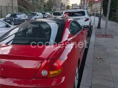 Usado Hyundai Coupé GLS 105 CV (77 kW) 2002 Rojo Coupe