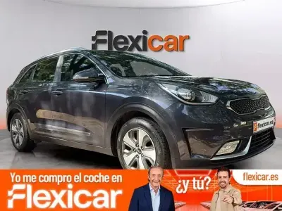 Usado Kia Niro 141 CV (103 kW) 2019 Gris SUV