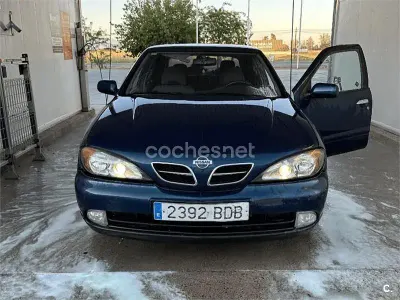 Usado Nissan Primera Comfort 90 CV (66 kW) 2000 Negro Familiar