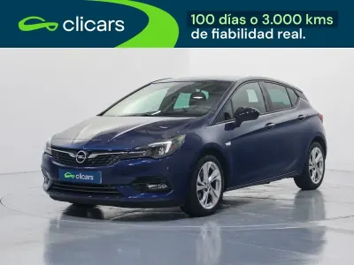 Usado Opel Astra GS Line 110 CV (80 kW) 2021 Azul