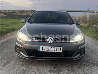 Usado VW Golf VII GTI 230 CV (169 kW) 2019 Gris / plata Berlina