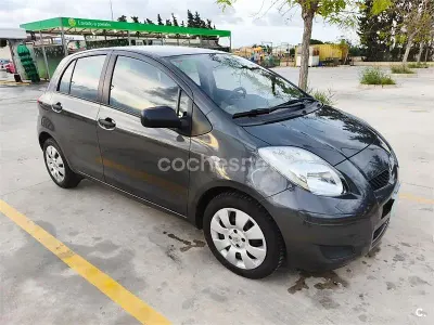 Occasion Toyota Yaris 101 PK (74 kW) 2009 Grijs Hatchback