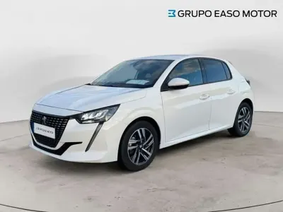 Usado Peugeot 208 Allure 102 CV (75 kW) 2021 Blanco Utilitario