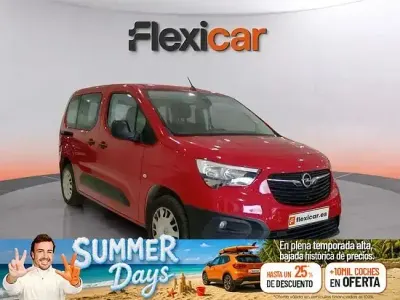 Usado Opel Combo Edition+ 131 CV (96 kW) 2021 Rojo Monovolumen