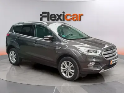 Usado Ford Kuga Titanium 150 CV (110 kW) 2018 Gris SUV