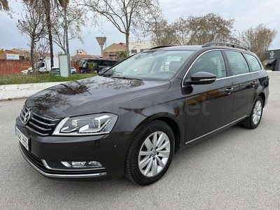 Usado VW Passat Advance 140 CV (102 kW) 2011 Gris / plata Familiar