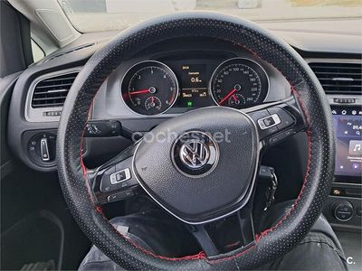 Begagnad VW Golf VII 105 HK (77 kW) 2013 Beige Sedan