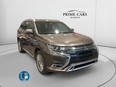 Usado Mitsubishi Outlander P-HEV 224 CV (164 kW) 2021 Beige SUV