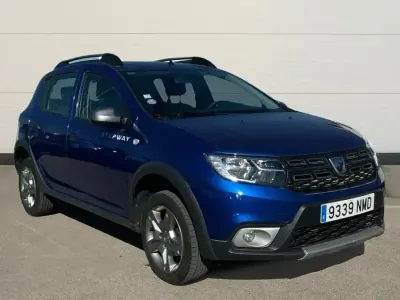 Käytetty Dacia Sandero Stepway 75 HP (55 kW) 2020 Sininen Sedan