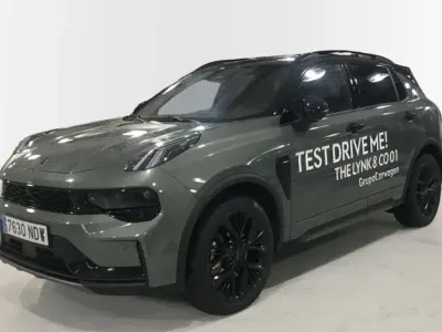 Usado Lynk & Co 01 279 CV (205 kW) 2025 Verde SUV