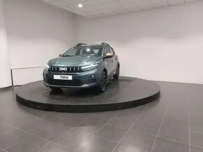 Usado Dacia Sandero Extreme 122 CV (89 kW) 2026 Verde Utilitario