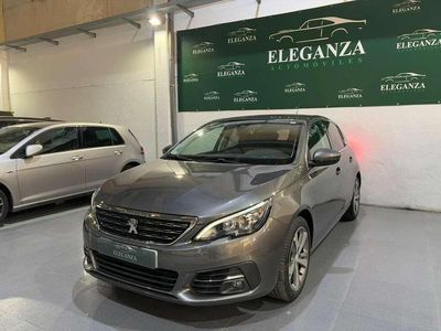Usado Peugeot 308 Access 110 CV (80 kW) 2020 Gris Utilitario