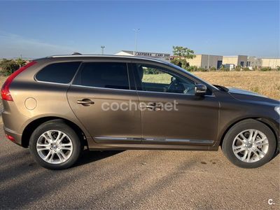 Marrón Usado 2015 Volvo XC60 Kinetic SUV | 18.999 € (Caro)