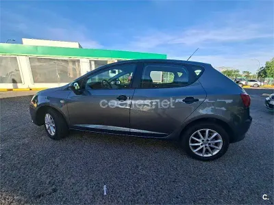 Usado Seat Ibiza Style 90 CV (66 kW) 2012 Gris / plata Berlina