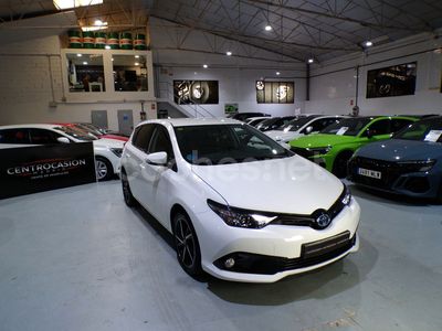 Toyota Auris Hybrid