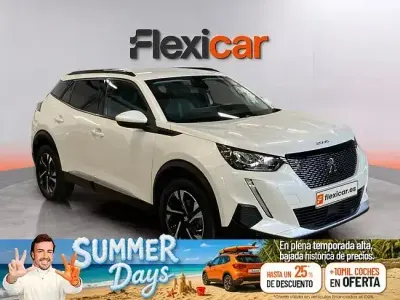 Usado Peugeot 2008 Allure 100 CV (73 kW) 2020 Blanco SUV