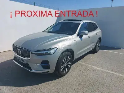 Usado Volvo XC60 Inscription 350 CV (257 kW) 2022 Gris / plata SUV