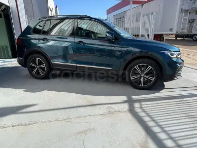 Usado VW Tiguan Life 150 CV (110 kW) 2023 Azul SUV
