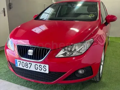 Usado Seat Ibiza Sport 105 CV (77 kW) 2010 Rojo Berlina