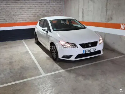 Usado Seat Leon Style 125 CV (91 kW) 2015 Blanco Berlina
