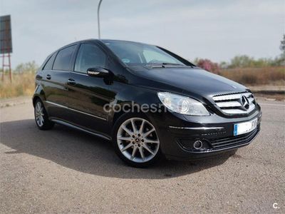 Mercedes B200