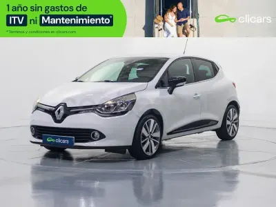 Usado Renault Clio IV 90 CV (66 kW) 2015 Blanco Berlina